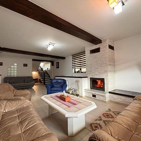Skyline Villa 阿祖加 外观 照片